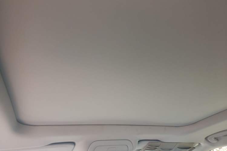 Used Chevrolet Blazer 2020 650T 7-Seater Luxury Edition Headliner