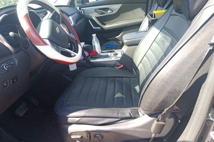 Used Chevrolet Blazer 2020 650T 7-Seater Luxury Edition Left Front Seat