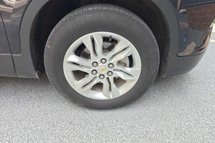 Used Chevrolet Blazer 2020 650T 7-Seater Luxury Edition Right Front Wheel Hub