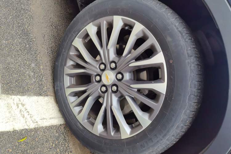 Used Chevrolet Blazer 2020 650T 7-Seater WEI Version Right Front Wheel Hub