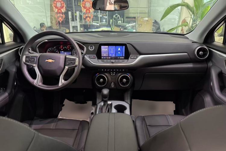 Used Chevrolet Blazer 2020 650T 7-Seater Luxury Edition Center Console
