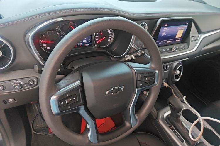 Used Chevrolet Blazer 2020 Redline 650T 5-Seater Model Center Console