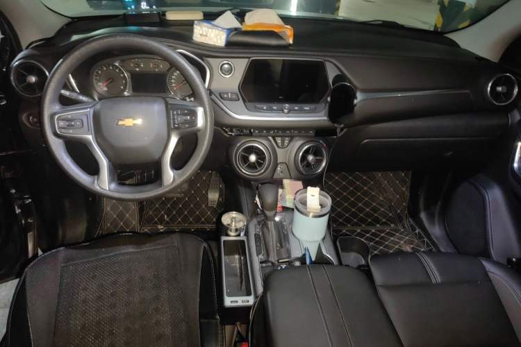 Used Chevrolet Blazer 2020 650T 7-Seater Luxury Edition Center Console