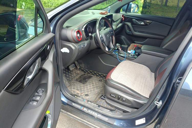 Used Chevrolet Blazer 2020 RS 650T 4x4 7-Seater Hardcore Edition Driver Seat
