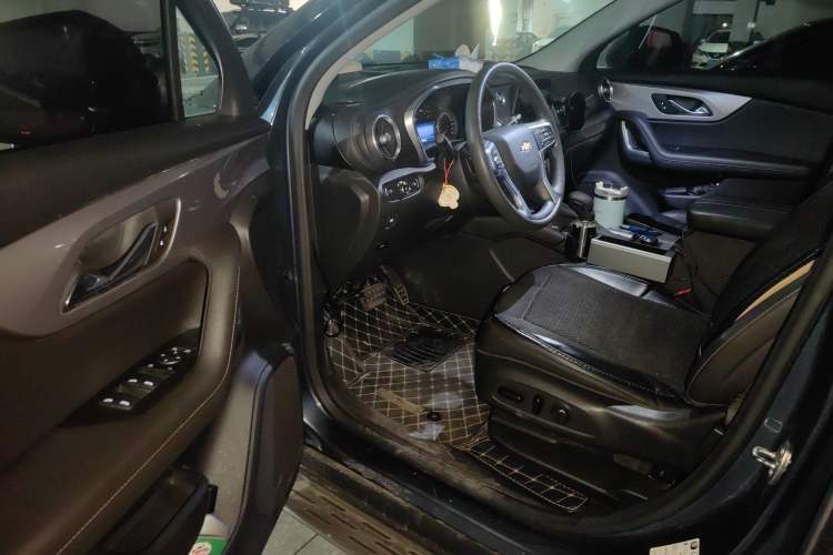 Used Chevrolet Blazer 2020 650T 7-Seater Luxury Edition Driver Seat