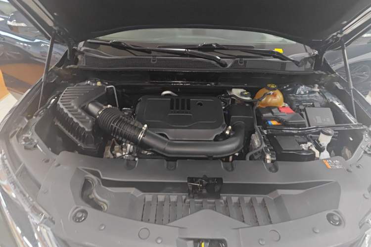 Used Chevrolet Blazer 2020 650T 7-Seater Luxury Edition Engine Bay
