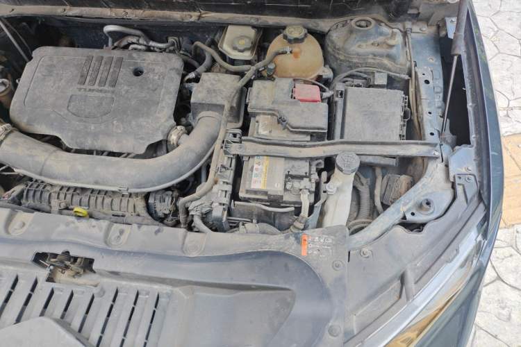 Used Chevrolet Blazer 2020 RS 650T 4x4 7-Seater Hardcore Edition Engine Bay Left