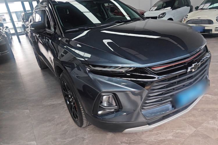 Used Chevrolet Blazer 2020 Redline 650T 5-Seater Model Front Right 45 Deg