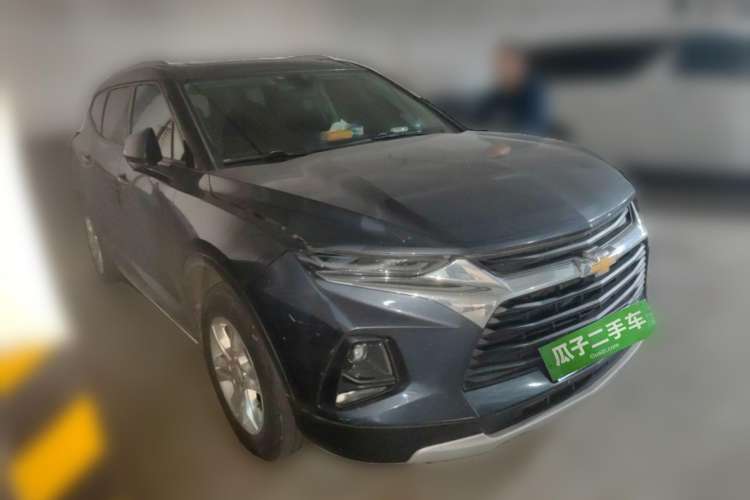 Used Chevrolet Blazer 2020 650T 7-Seater Luxury Edition Front Right 45 Deg
