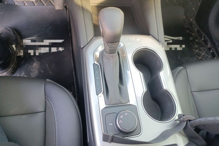 Used Chevrolet Blazer 2020 650T 7-Seater Luxury Edition Gear Lever