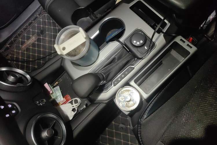 Used Chevrolet Blazer 2020 650T 7-Seater Luxury Edition Gear Lever