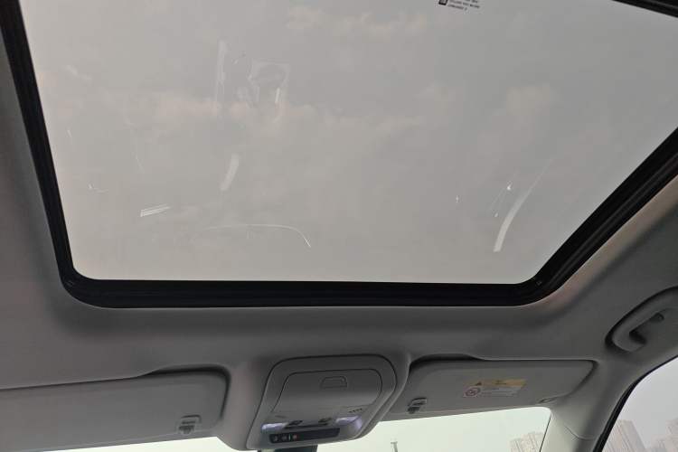 Used Chevrolet Blazer 2020 Redline 650T 7-Seater Ting Edition Headliner