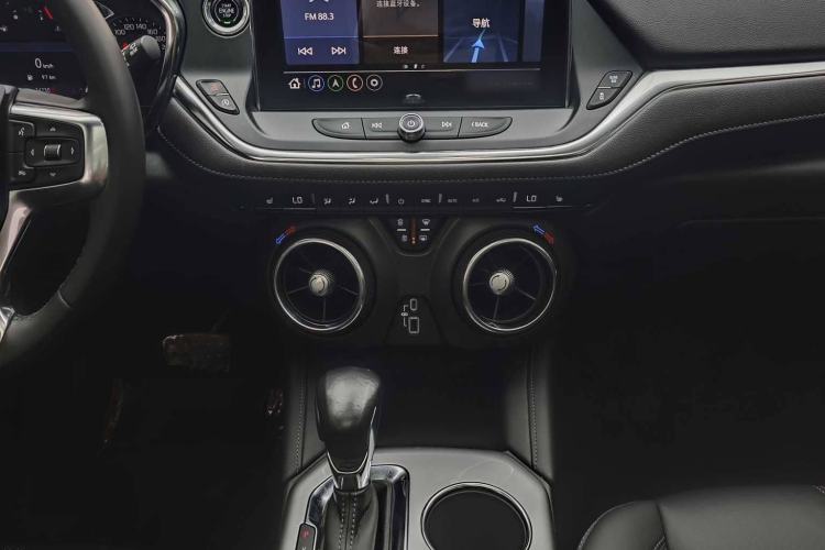 Used Chevrolet Blazer 2020 650T 7-Seater WEI Version Interior 4