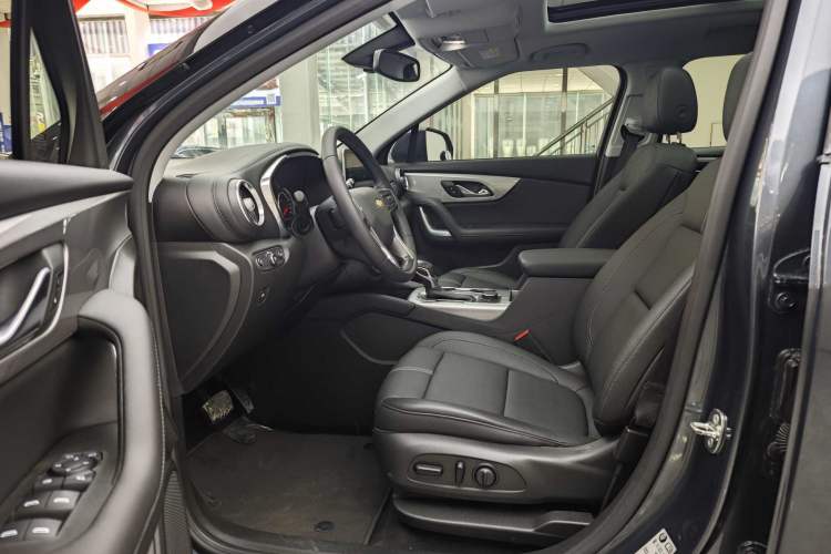 Used Chevrolet Blazer 2020 650T 7-Seater WEI Version Interior 6