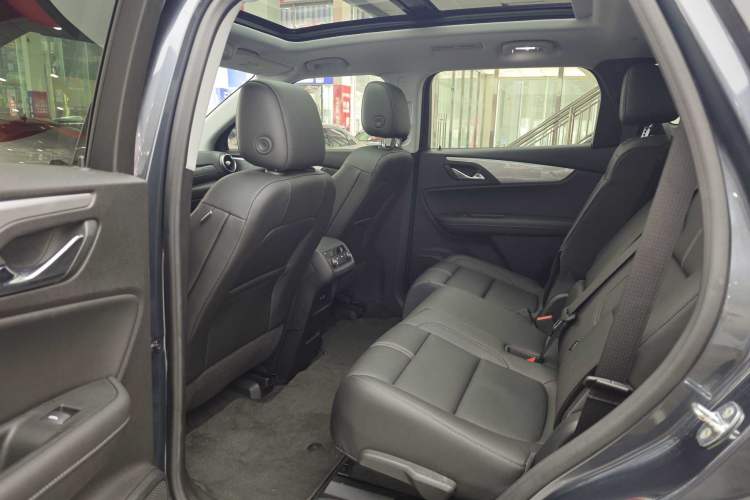 Used Chevrolet Blazer 2020 650T 7-Seater WEI Version Interior 8
