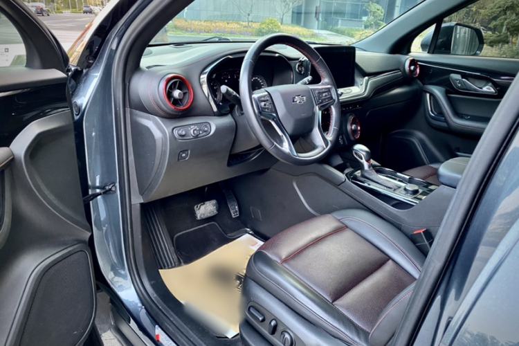 Used Chevrolet Blazer 2020 RS 650T 4x4 7-Seater Hardcore Edition Left Front Seat