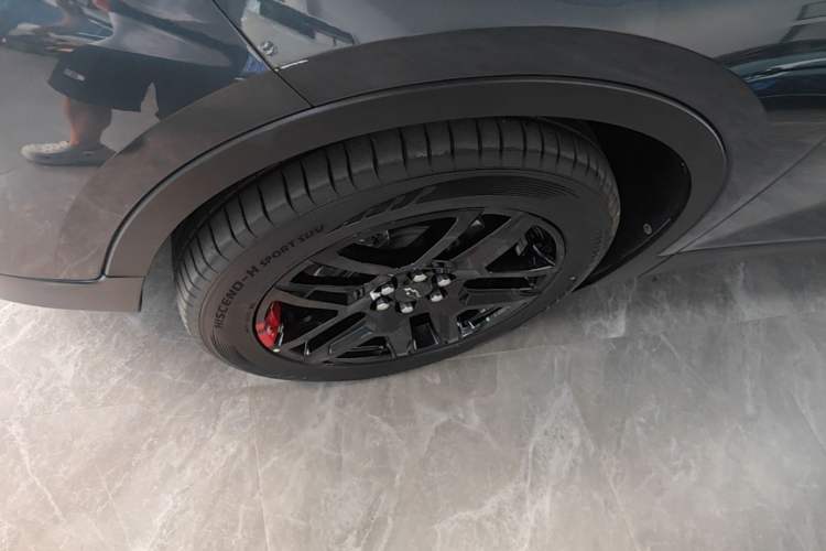 Used Chevrolet Blazer 2020 Redline 650T 5-Seater Model Left Front Wheel Hub