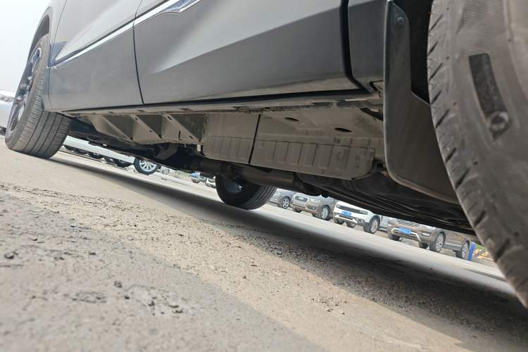Used Chevrolet Blazer 2020 Redline 650T 7-Seater Ting Edition Left Side Sill