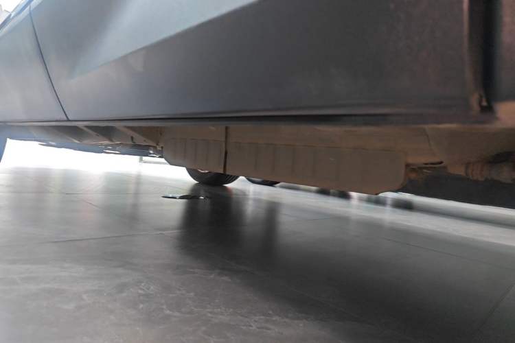 Used Chevrolet Blazer 2020 Redline 650T 5-Seater Model Left Side Sill
