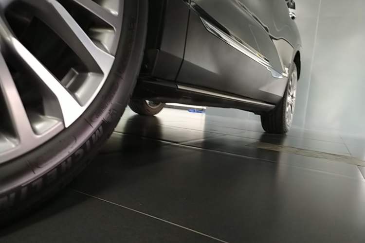 Used Chevrolet Blazer 2020 650T 7-Seater WEI Version Left Side Sill
