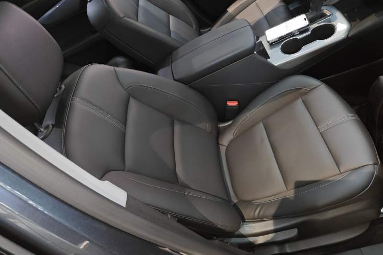 Used Chevrolet Blazer 2020 650T 7-Seater Luxury Edition Right Front Seat