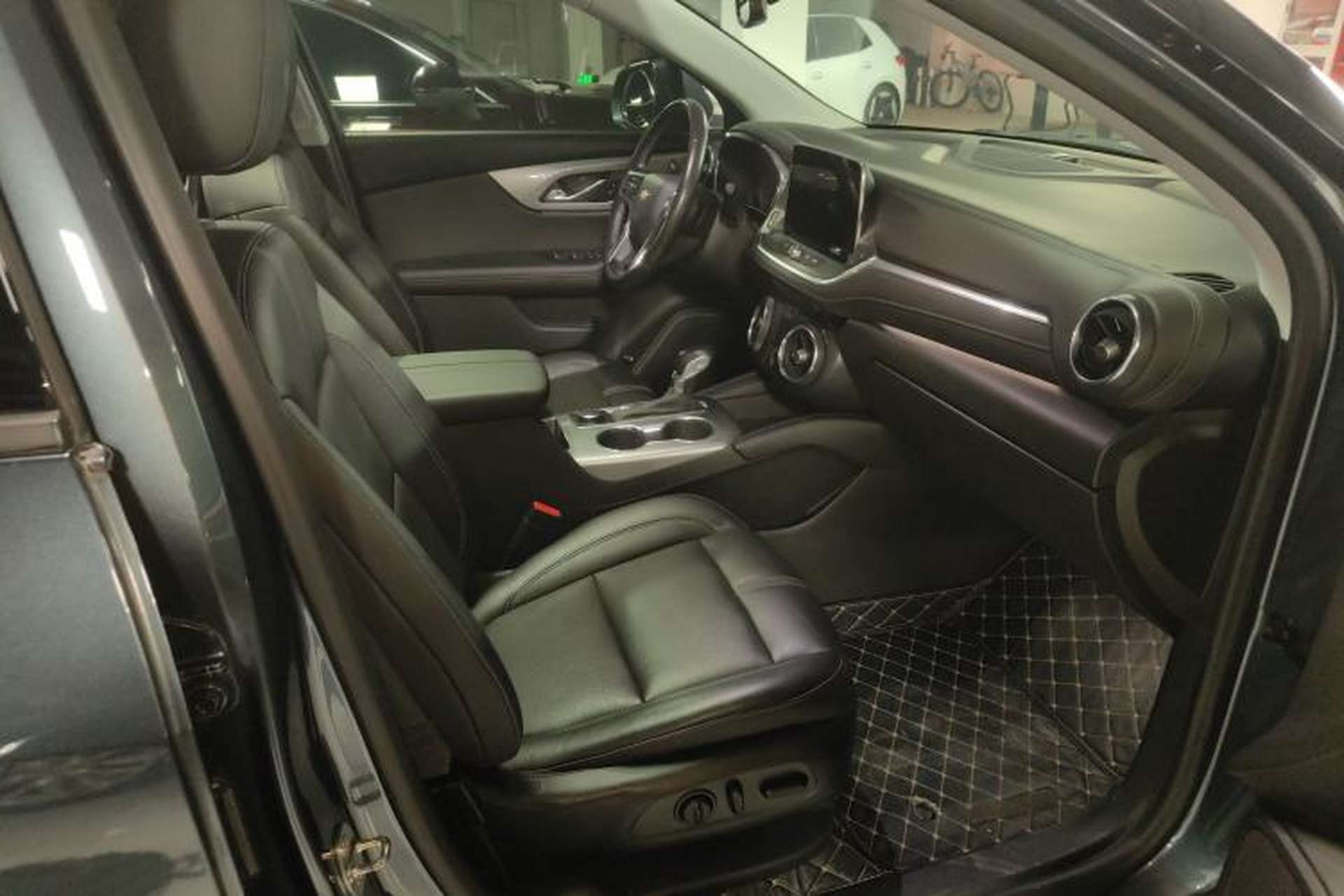 Used Chevrolet Blazer 2020 650T 7-Seater WEI Version Right Front Seat