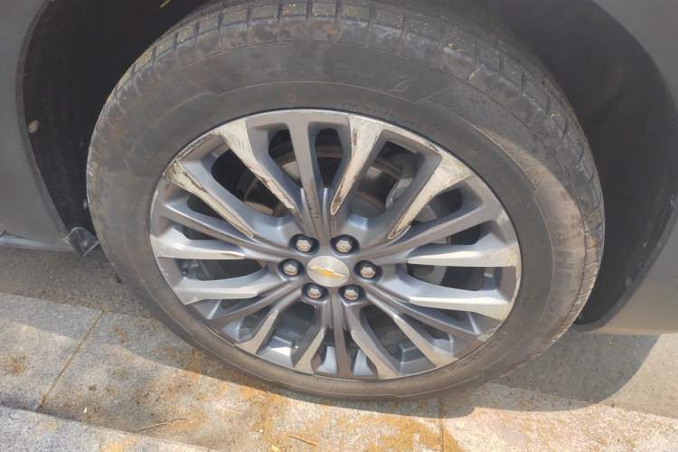 Used Chevrolet Blazer 2020 650T 7-Seater WEI Version Right Front Wheel Hub