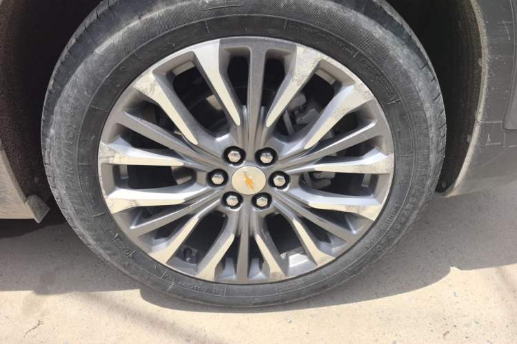 Used Chevrolet Blazer 2020 650T 7-Seater WEI Version Right Front Wheel Hub