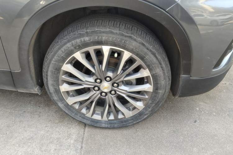 Used Chevrolet Blazer 2020 650T 7-Seater WEI Version Right Front Wheel Hub