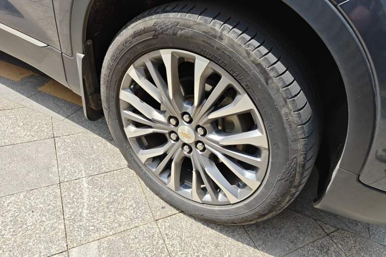 Used Chevrolet Blazer 2020 650T 7-Seater WEI Version Right Front Wheel Hub