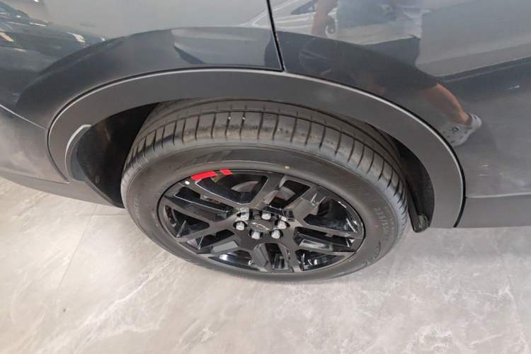Used Chevrolet Blazer 2020 Redline 650T 5-Seater Model Right Rear Wheel Hub
