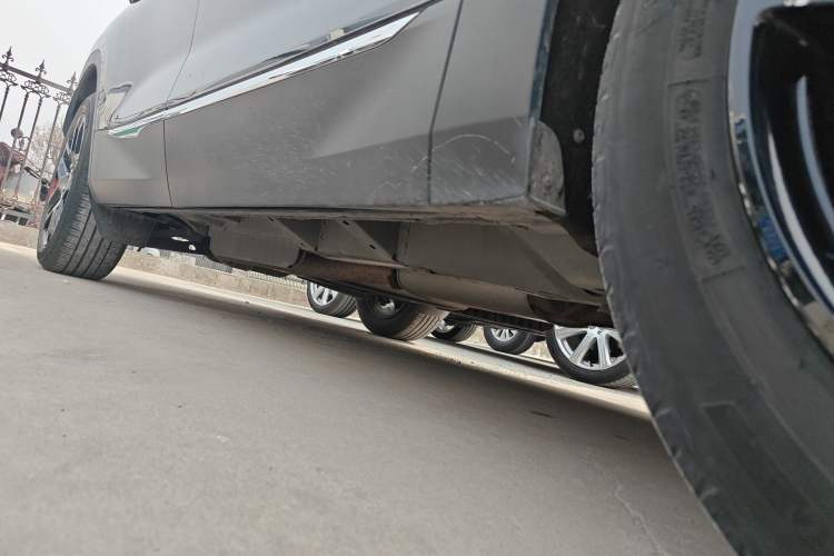 Used Chevrolet Blazer 2020 Redline 650T 7-Seater Ting Edition Right Side Sill