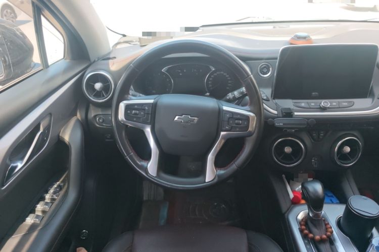 Used Chevrolet Blazer 2020 Redline 650T 7-Seater Ting Edition Steering Wheel