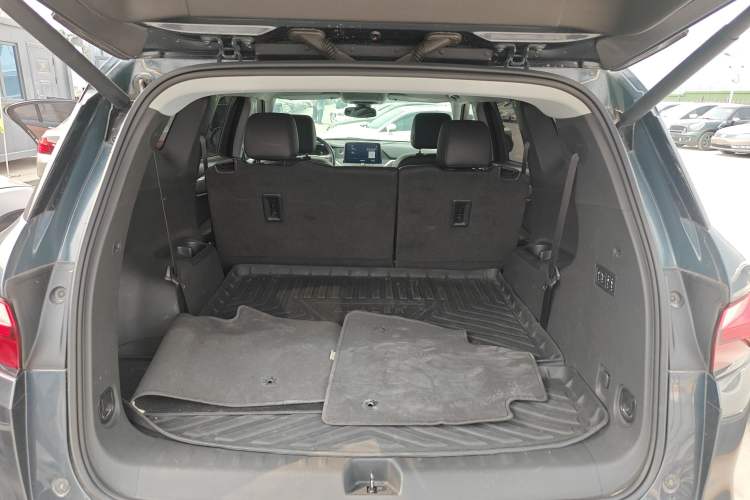Used Chevrolet Blazer 2020 Redline 650T 7-Seater Ting Edition Trunk