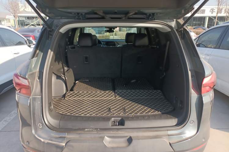 Used Chevrolet Blazer 2020 650T 7-Seater Luxury Edition Trunk