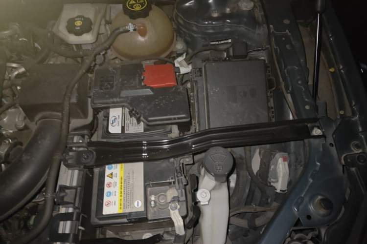 Used Chevrolet Blazer 2020 650T 7-Seater Luxury Edition Engine Bay Left