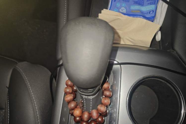Used Chevrolet Blazer 2020 650T 7-Seater Luxury Edition Gear Lever