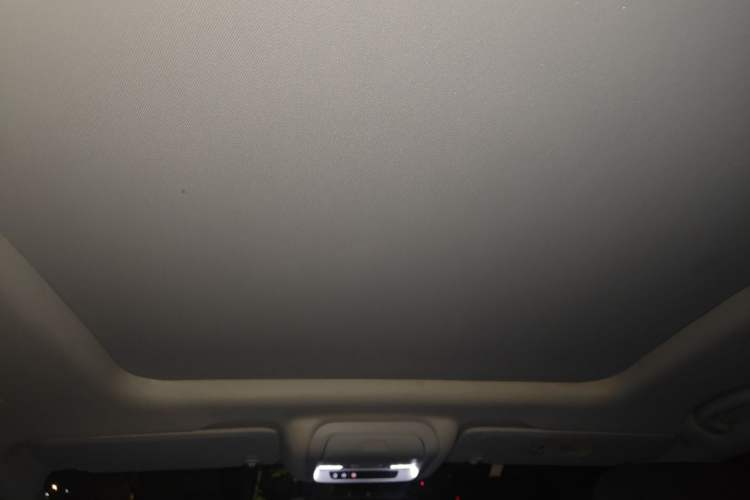 Used Chevrolet Blazer 2020 650T 7-Seater Luxury Edition Headliner