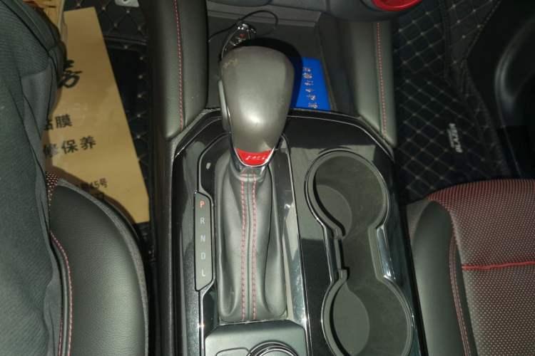 Used Chevrolet Blazer 2020 RS 650T 4x4 7-Seater Hardcore Edition Gear Lever