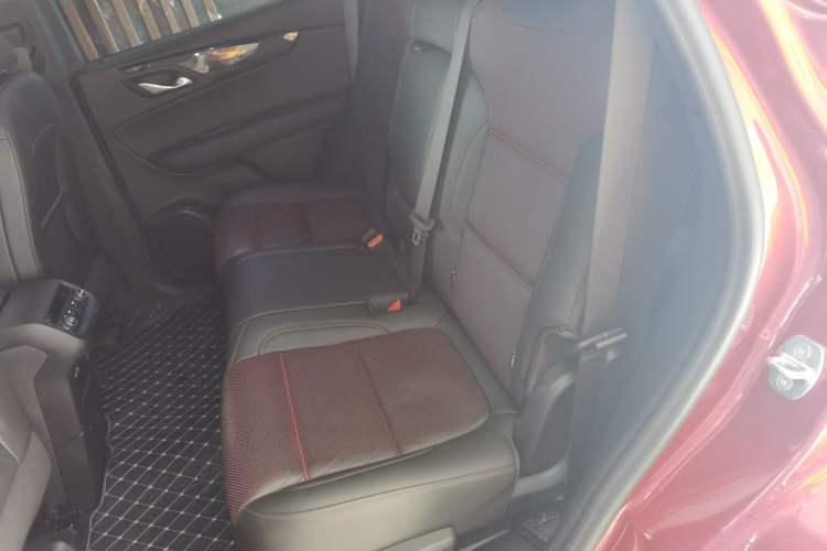 Used Chevrolet Blazer 2020 RS 650T 4x4 7-Seater Hardcore Edition Left Rear Seat