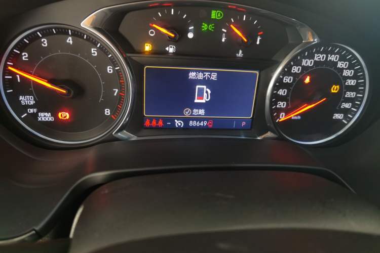 Used Chevrolet Blazer 2020 RS 650T 4x4 7-Seater Hardcore Edition Odometer Close Up