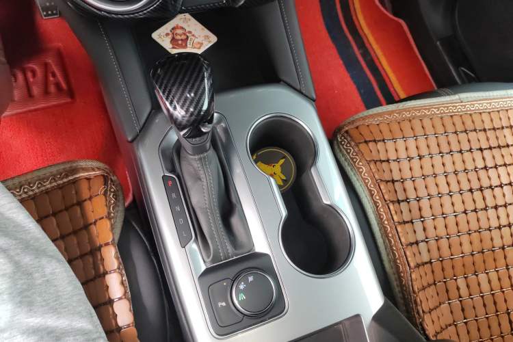 Used Chevrolet Blazer 2020 650T 7-Seater Luxury Edition Gear Lever