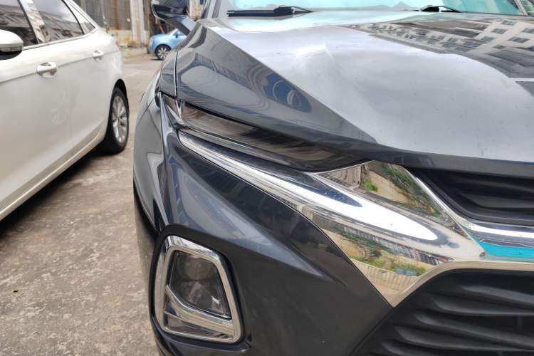 Used Chevrolet Blazer 2020 650T 7-Seater Luxury Edition Right Front Headlight
