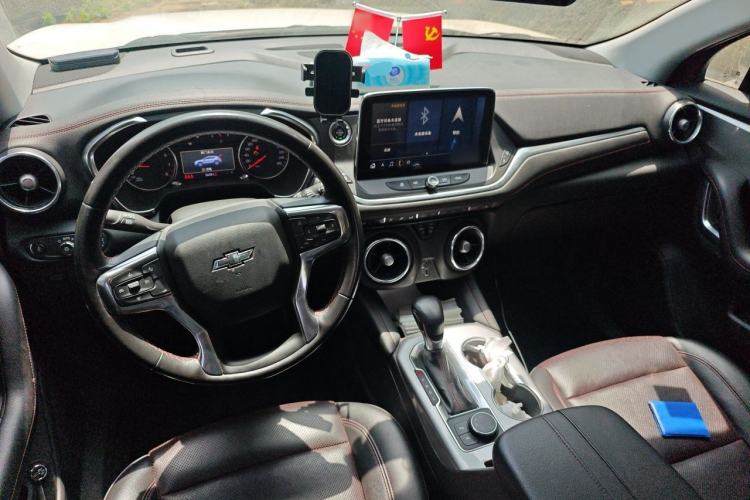 Used Chevrolet Blazer 2020 Redline 650T 7-Seater Ting Edition Center Console