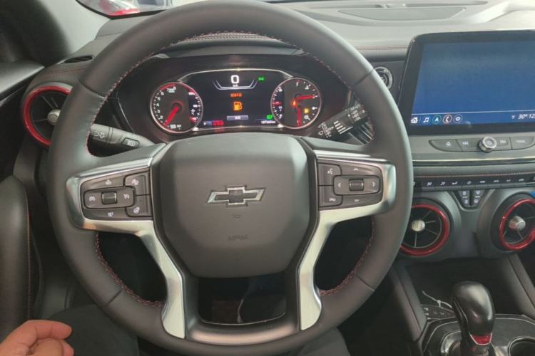 Used Chevrolet Blazer 2022 Mild Hybrid 650T RS Twin-Clutch All-Wheel Drive 7-Seater Prime Edition Center Console