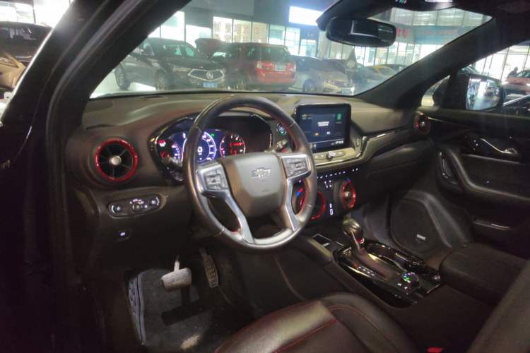 Used Chevrolet Blazer 2022 Mild Hybrid 650T RS Twin-Clutch All-Wheel Drive 7-Seater Prime Edition Center Console