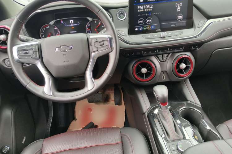 Used Chevrolet Blazer 2022 Mild Hybrid 650T RS Twin-Clutch All-Wheel Drive 7-Seater Prime Edition Center Console