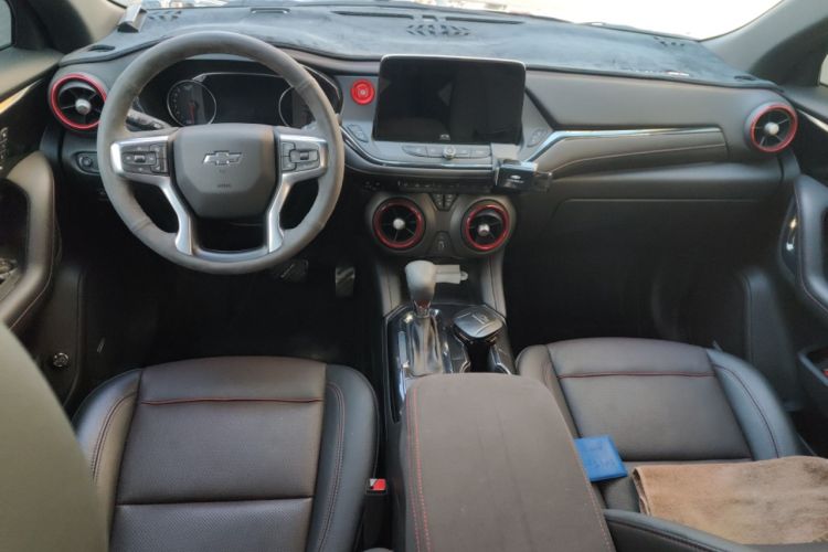Used Chevrolet Blazer 2022 Mild Hybrid 650T RS Twin-Clutch All-Wheel Drive 7-Seater Prime Edition Center Console