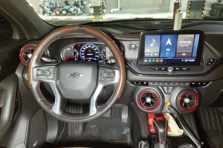 Used Chevrolet Blazer 2022 Mild Hybrid 650T RS Twin-Clutch All-Wheel Drive 7-Seater Prime Edition Center Console