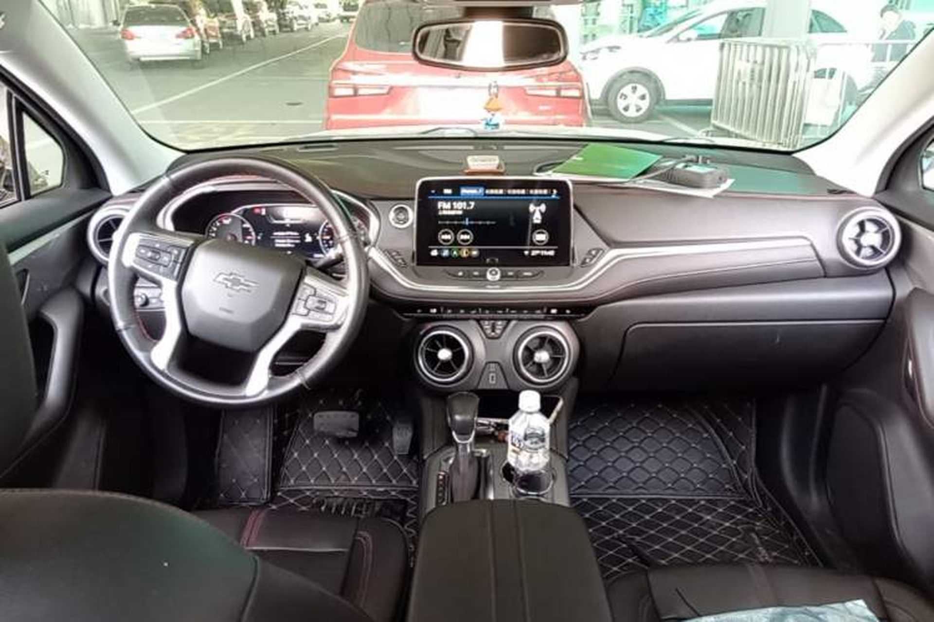 Used Chevrolet Blazer 2022 Mild Hybrid 650T Redline 7-Seater Thunder Edition Center Console